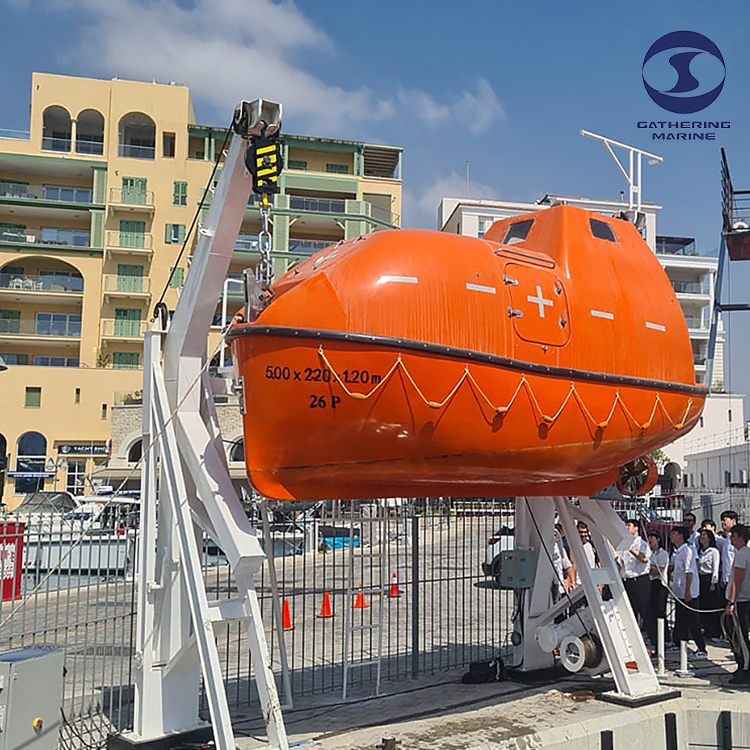 joindre le canot de sauvetage-66