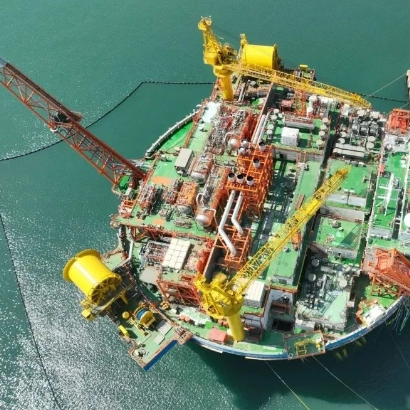 La première « usine de traitement de pétrole et de gaz offshore » cylindrique d'Asie a été achevée à Qingdao