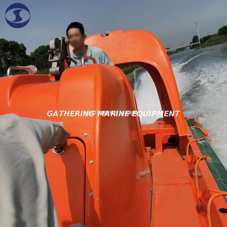 Bateau de sauvetage rapide FRC SOLAS en fibre de verre pour 6 à 15 personnes